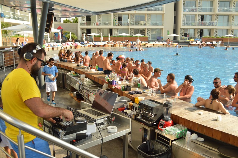 Sunday Pool Party at Whitelace